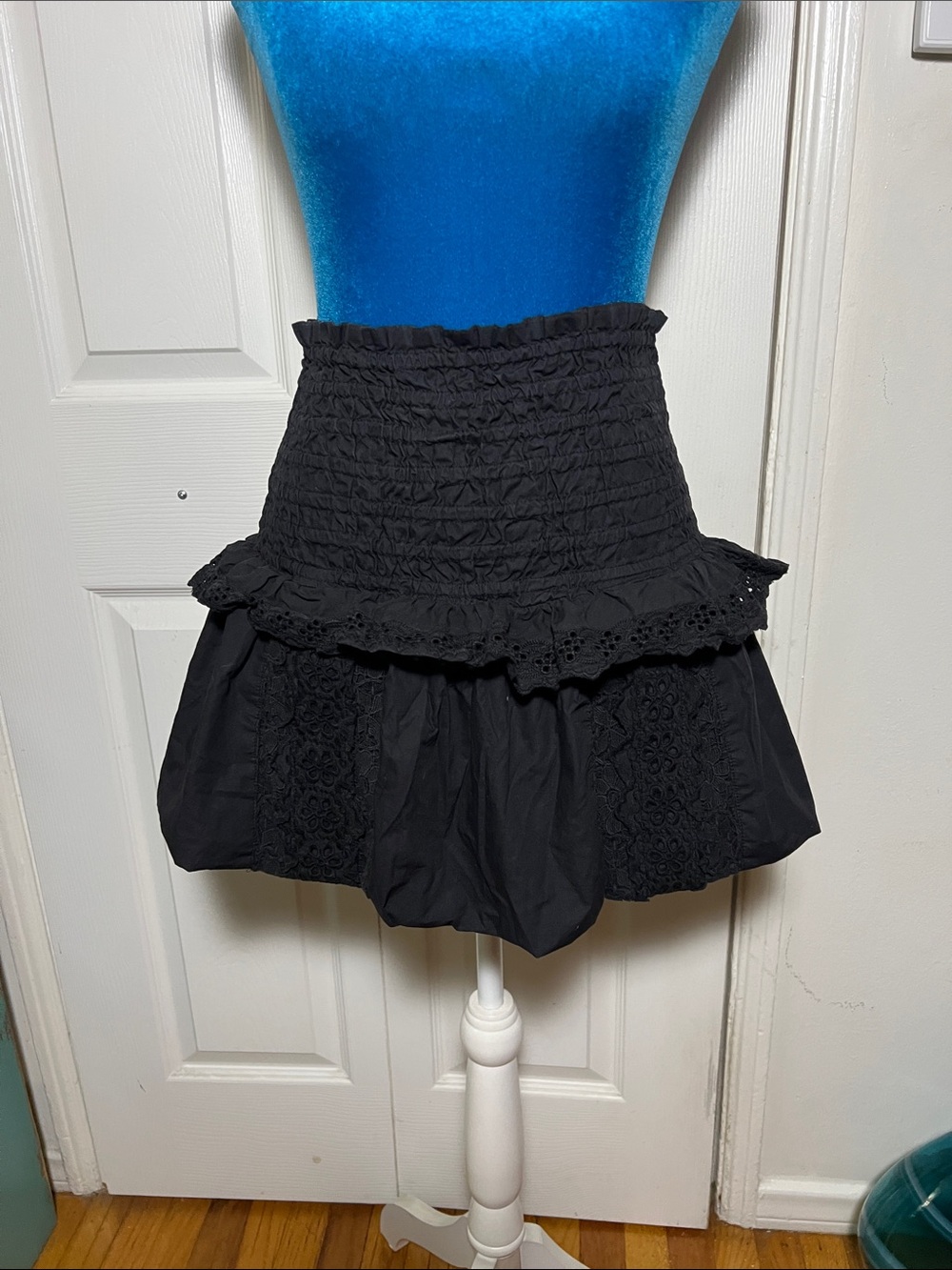 LoveShackFancy Petal Mini Skirt Black Smocked Lace Ruffle Women’s Small